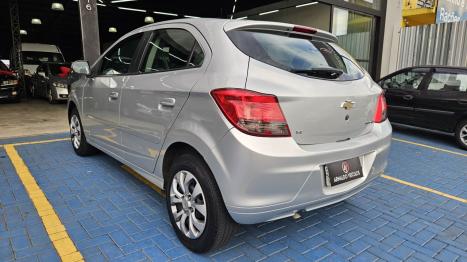 CHEVROLET Onix Hatch 1.4 4P FLEX LT, Foto 7