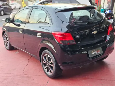 CHEVROLET Onix Hatch 1.4 4P FLEX LTZ, Foto 2