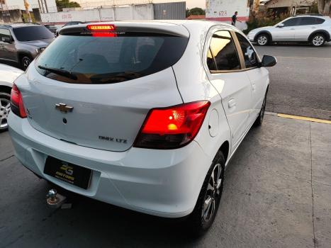 CHEVROLET Onix Hatch 1.4 4P FLEX LTZ, Foto 6