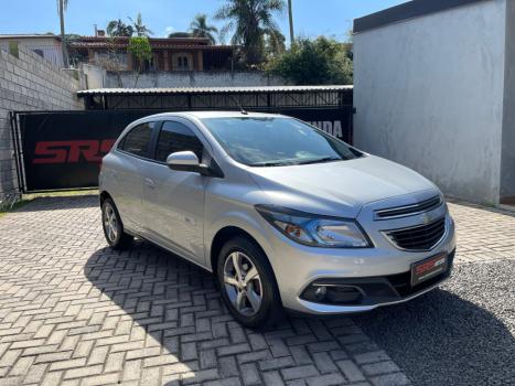 CHEVROLET Onix Hatch 1.4 4P FLEX LTZ, Foto 2