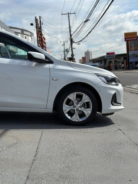CHEVROLET Onix Hatch 1.0 12V 4P FLEX PREMIER TURBO AUTOMTICO, Foto 6