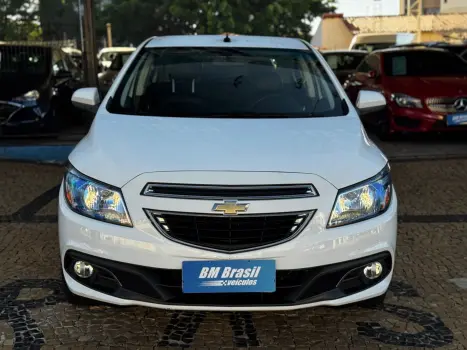CHEVROLET Onix Hatch 1.4 4P FLEX LTZ, Foto 2