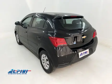 CHEVROLET Onix Hatch , Foto 4