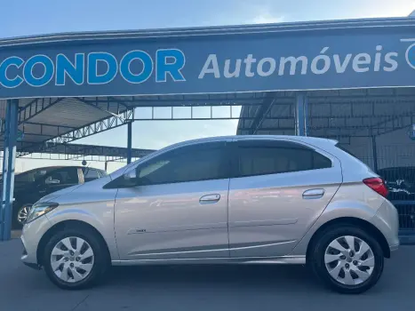 CHEVROLET Onix Hatch 1.4 4P FLEX LT, Foto 2