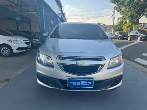 CHEVROLET Onix Hatch 1.4 4P FLEX LT, Foto 3