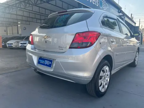 CHEVROLET Onix Hatch 1.4 4P FLEX LT, Foto 6