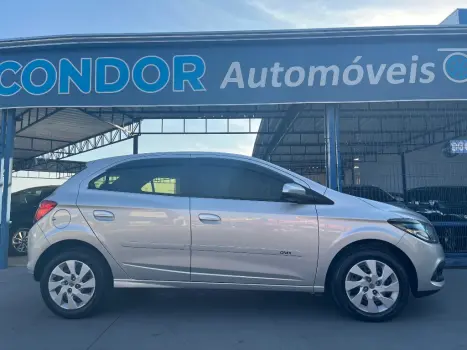 CHEVROLET Onix Hatch 1.4 4P FLEX LT, Foto 15