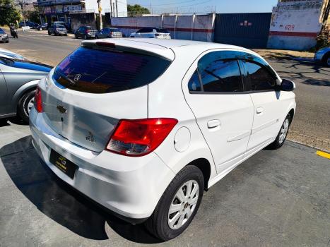 CHEVROLET Onix Hatch 1.0 4P FLEX LT, Foto 6