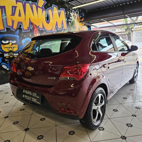 CHEVROLET Onix Hatch 1.4 4P FLEX LTZ, Foto 5