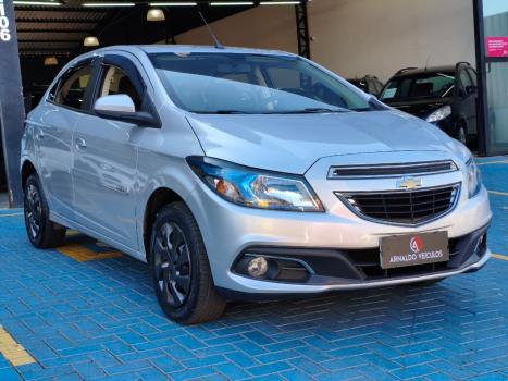CHEVROLET Onix Hatch 1.4 4P FLEX LT, Foto 3