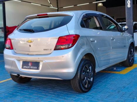 CHEVROLET Onix Hatch 1.4 4P FLEX LT, Foto 4