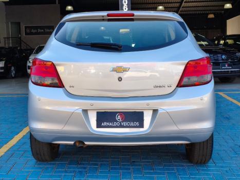 CHEVROLET Onix Hatch 1.4 4P FLEX LT, Foto 5