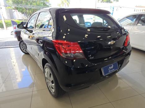 CHEVROLET Onix Hatch 1.4 4P FLEX LT, Foto 4