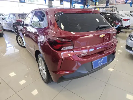 CHEVROLET Onix Hatch 1.0 12V 4P FLEX LT TURBO AUTOMTICO, Foto 4