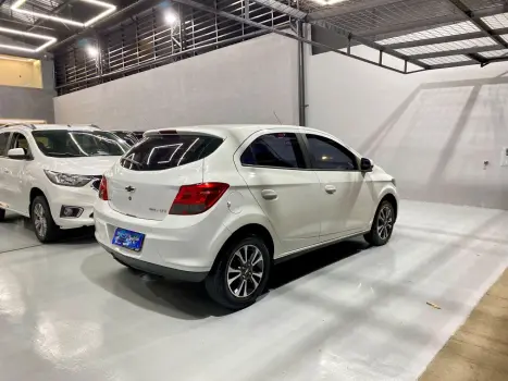 CHEVROLET Onix Hatch 1.4 4P FLEX LTZ, Foto 4