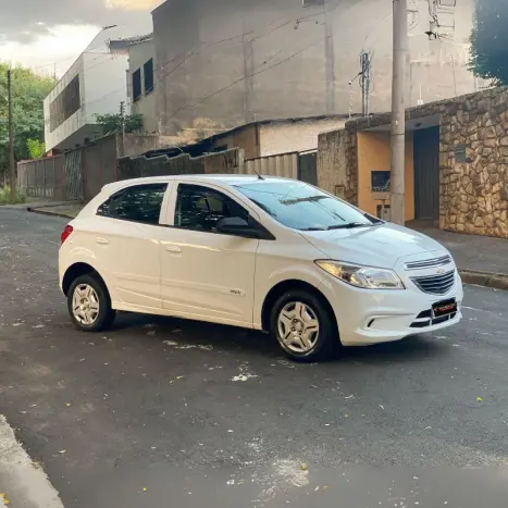 CHEVROLET Onix Hatch 1.0 4P FLEX LT, Foto 3