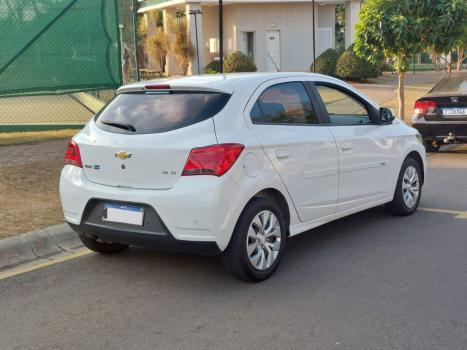 CHEVROLET Onix Hatch 1.4 4P FLEX LT, Foto 4