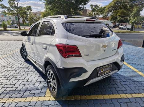 CHEVROLET Onix Sedan , Foto 3