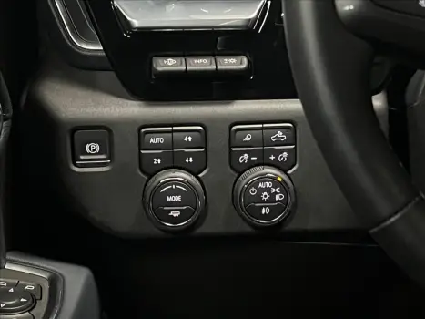 CHEVROLET Silverado 5.3 V8 1500 HIGH COUNTRY CABINE DUPLA 4X4 AUTOMTICO, Foto 21