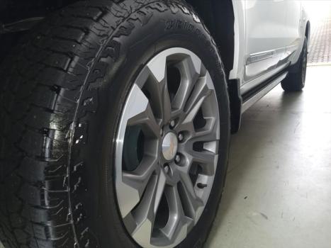 CHEVROLET Silverado 5.3 V8 1500 HIGH COUNTRY CABINE DUPLA 4X4 AUTOMTICO, Foto 17