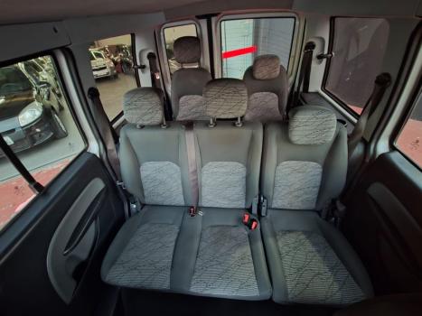 FIAT Doblo 1.8 16V 4P FLEX ESSENCE 7 LUGARES, Foto 10