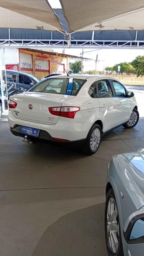 FIAT Grand Siena 1.6 16V 4P ESSENCE FLEX, Foto 1