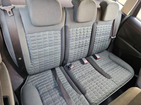 FIAT Idea 1.8 16V 4P ADVENTURE FLEX, Foto 16