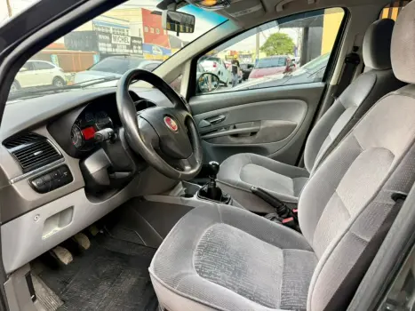 FIAT Linea 1.8 16V 4P FLEX ESSENCE, Foto 4