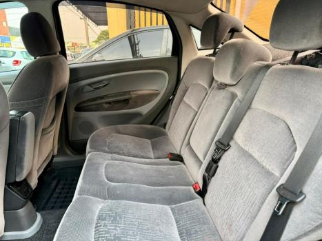 FIAT Linea 1.8 16V 4P FLEX ESSENCE, Foto 9