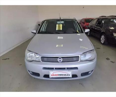 FIAT Palio 1.8 4P HLX, Foto 2