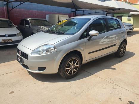 FIAT Punto 1.4 FLEX 4P, Foto 2