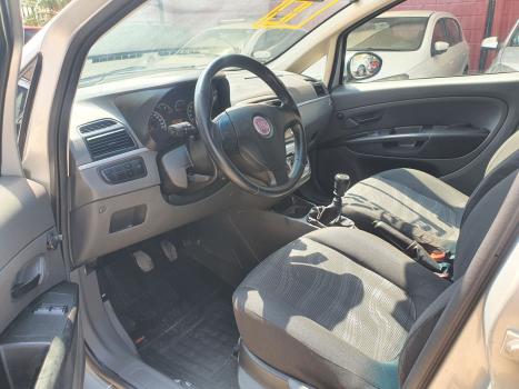 FIAT Punto 1.4 FLEX 4P, Foto 8