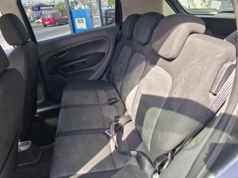FIAT Punto 1.4 FLEX 4P, Foto 7