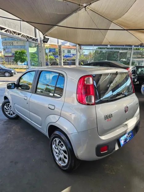 FIAT Uno 1.0 4P FLEX EVO VIVACE CELEBRATION, Foto 6