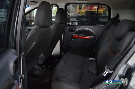 FIAT Uno 1.4 FLEX SPORTING, Foto 4