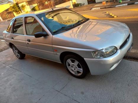 FORD Escort 1.8 16V 4P GL, Foto 2