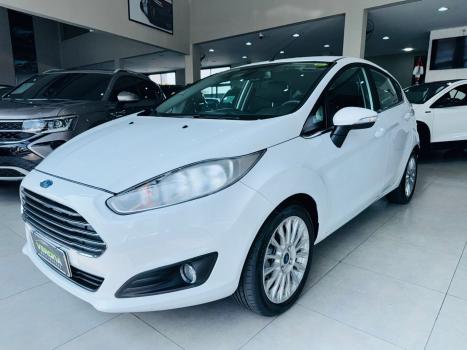 FORD Fiesta Hatch 1.6 16V 4P FLEX TITANIUM PLUS POWERSHIFT AUTOMTICO, Foto 3