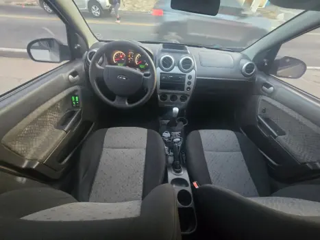 FORD Fiesta Hatch 1.6 4P CLASS FLEX, Foto 2