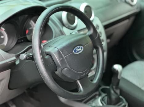 FORD Fiesta Hatch 1.6 4P, Foto 4