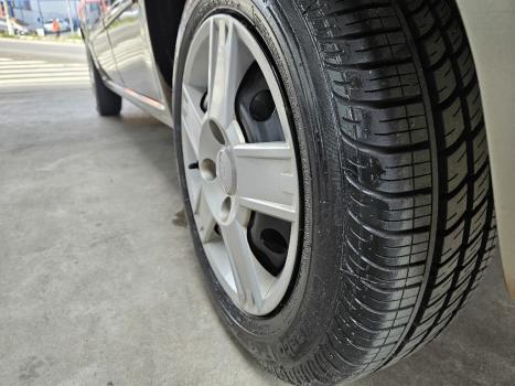 FORD Fiesta Sedan 1.6 4P FLEX, Foto 16