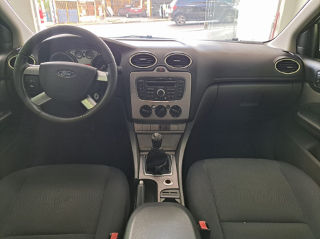 FORD Focus Hatch 1.6 4P FLEX GL, Foto 6