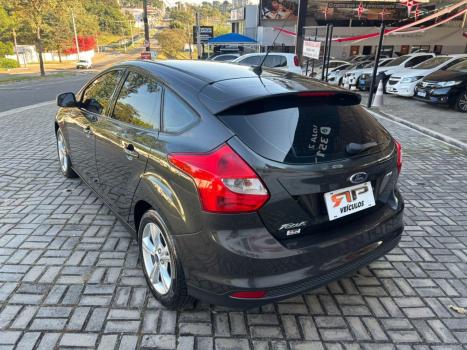 FORD Focus Hatch 1.6 16V 4P FLEX S, Foto 5
