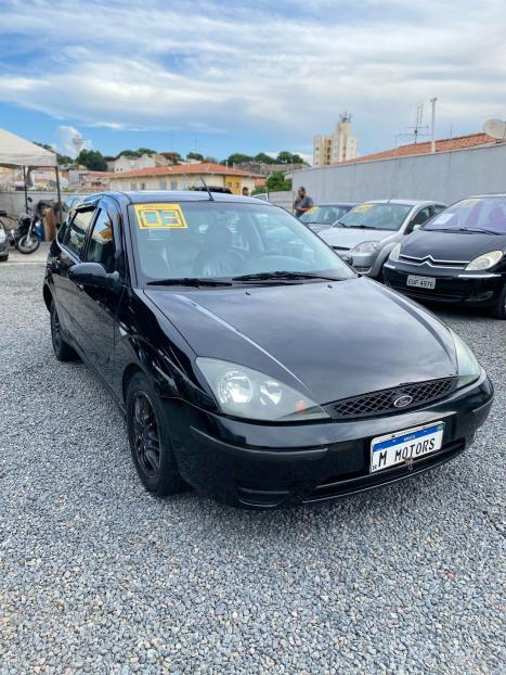 FORD Focus Hatch 1.8 16V 4P, Foto 1