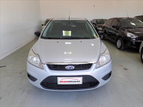 FORD Focus Hatch 2.0 16V 4P GLX, Foto 2