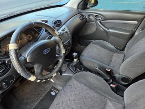 FORD Focus Hatch 2.0 16V 4P GLX, Foto 8