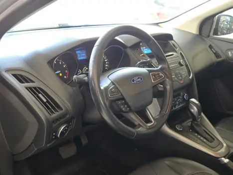 FORD Focus Hatch 2.0 16V 4P FLEX SE PLUS POWERSHIFT AUTOMTICO, Foto 14