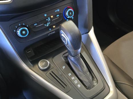 FORD Focus Hatch 2.0 16V 4P FLEX SE PLUS POWERSHIFT AUTOMTICO, Foto 9