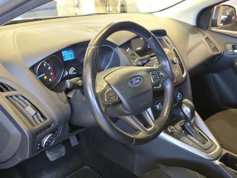 FORD Focus Hatch 2.0 16V 4P FLEX SE PLUS POWERSHIFT AUTOMTICO, Foto 13