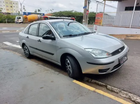 FORD Focus Sedan 1.6 4P GLX, Foto 6