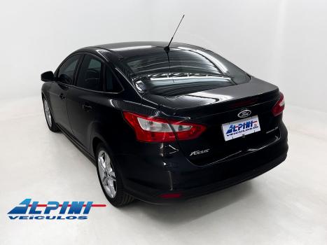 FORD Focus Sedan , Foto 4